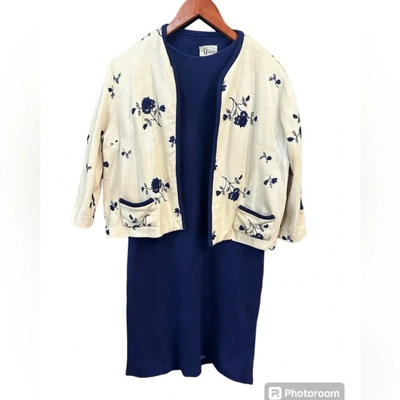 Beautiful Vintage blue knit dress with belt and a coordinating jacket. - Picture 1 of 10